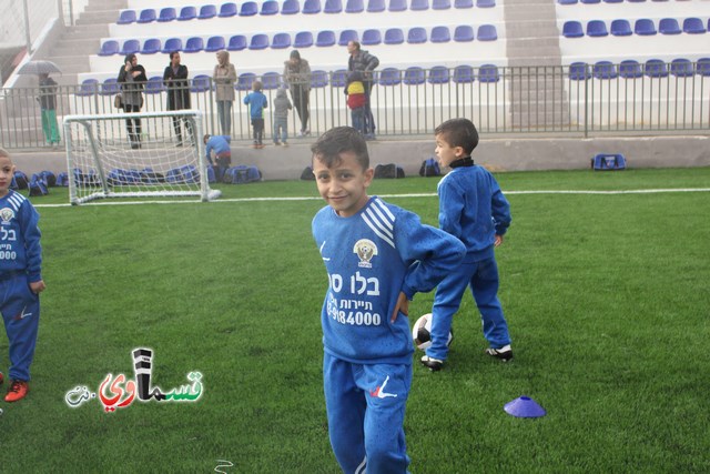  فيديو : الاولاد شكرا عموعادل والرئيس في افتتاح الملعب  تكفيني هذه الابتسامة لأولادنا , ومن اجلها سأعمل المزيد مبروك لبلدي  .. 